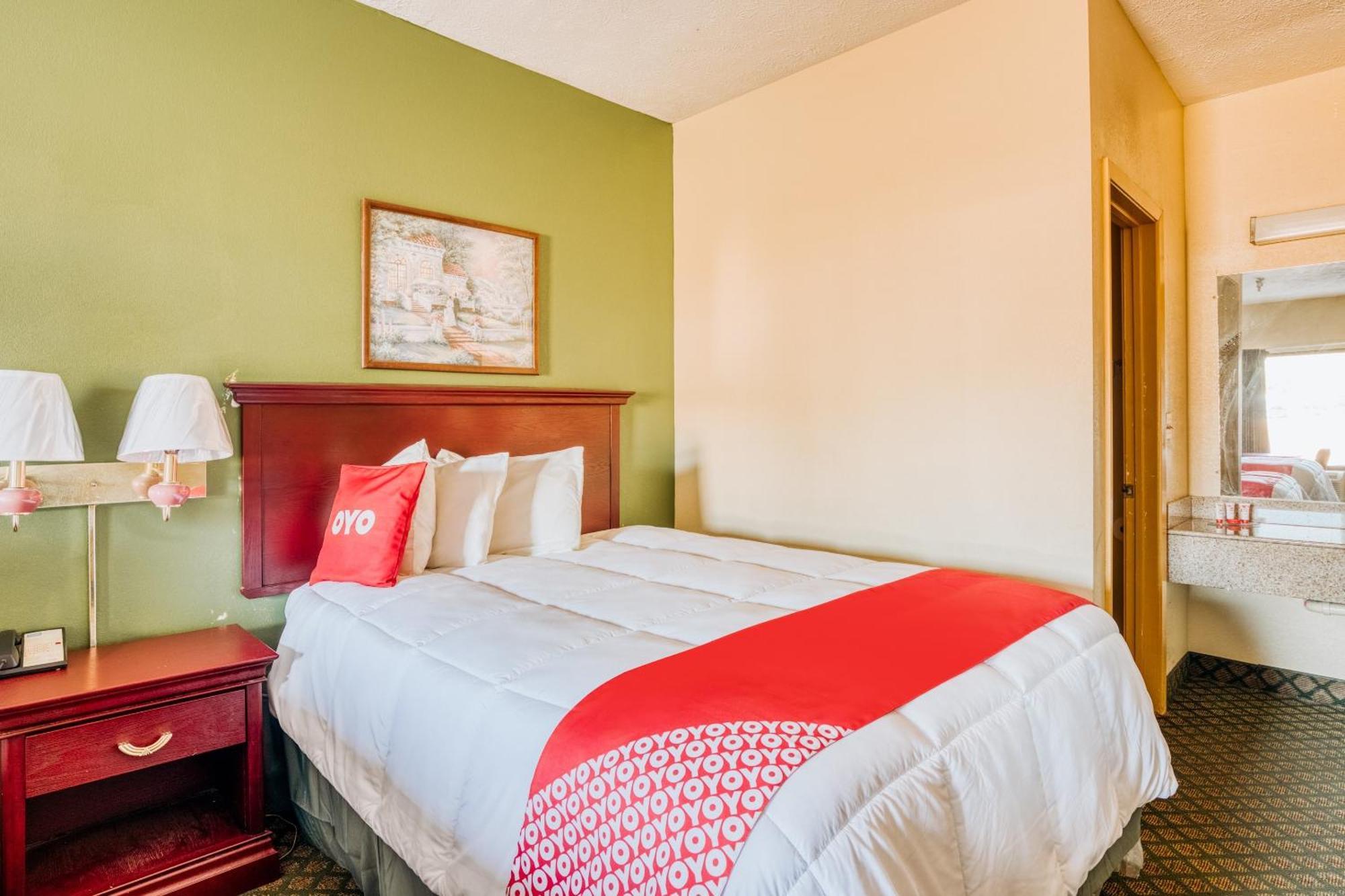 Oyo Hotel Grenada West エクステリア 写真