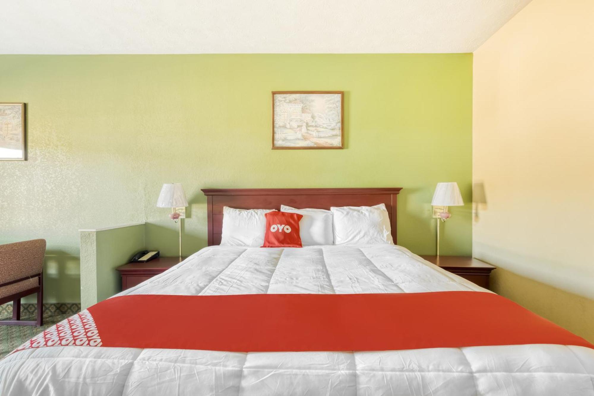 Oyo Hotel Grenada West エクステリア 写真