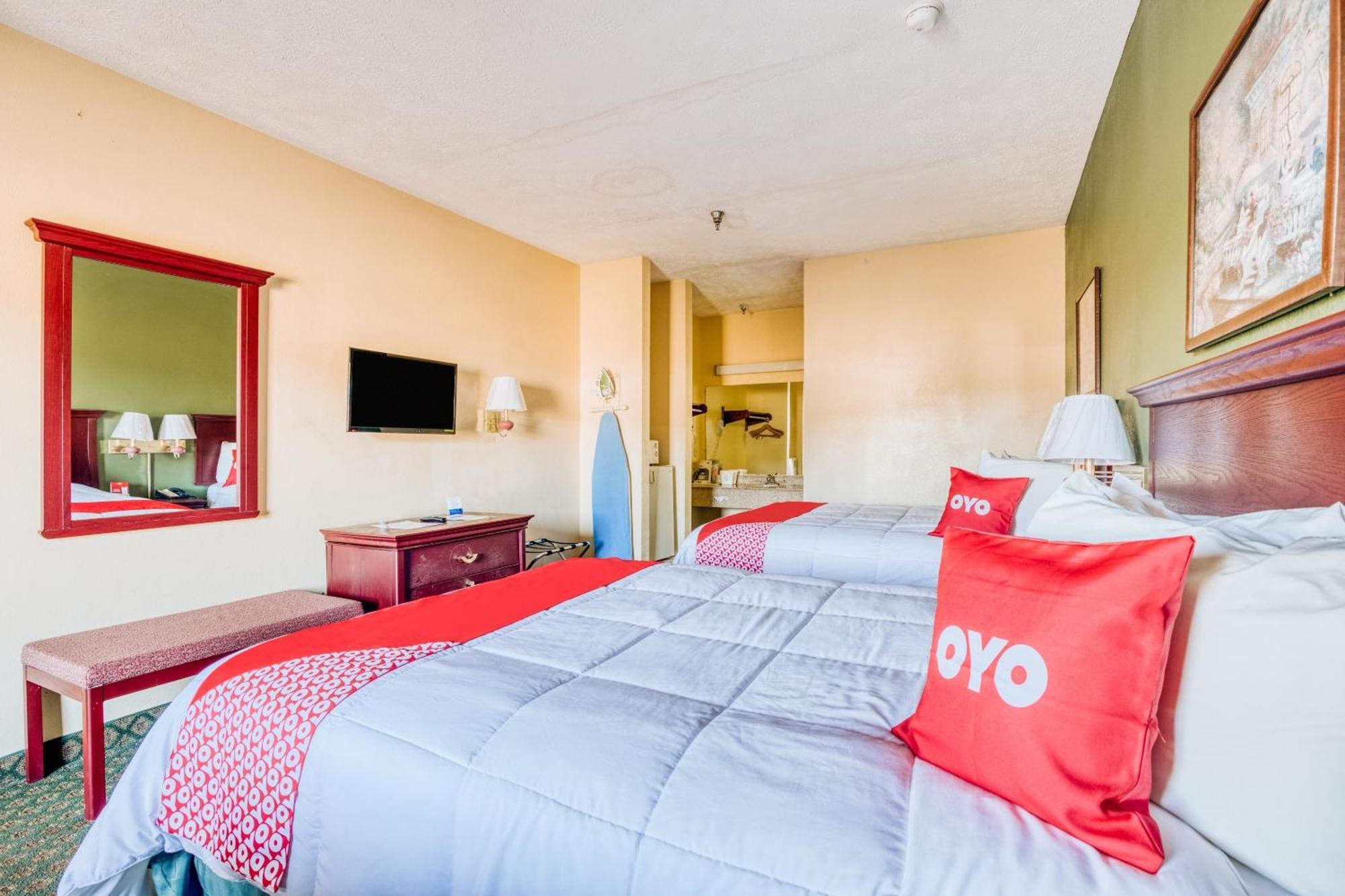 Oyo Hotel Grenada West エクステリア 写真