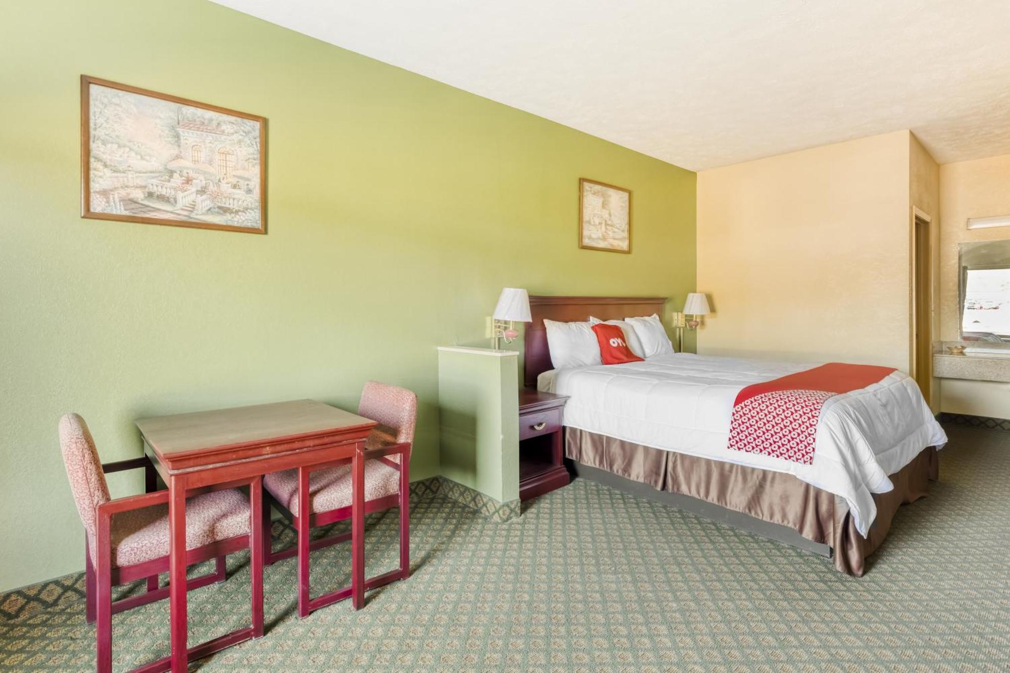 Oyo Hotel Grenada West エクステリア 写真